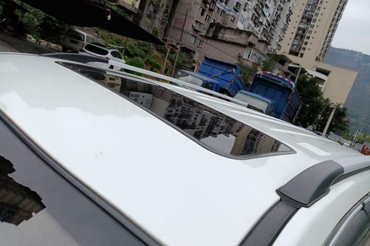 Used CHANGAN OSHAN CX70 2016 1.6L Manual Luxury Model Roof
