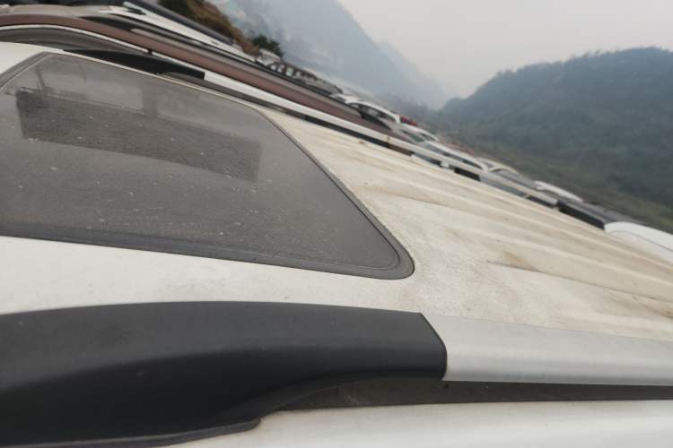 Used CHANGAN OSHAN CX70 2016 1.6L Manual Luxury Model Roof