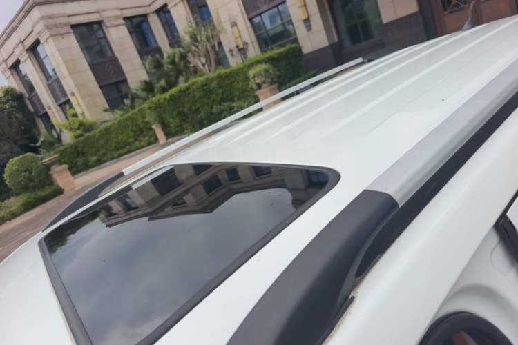 Used CHANGAN OSHAN CX70 2016 1.6L Manual Luxury Model Roof