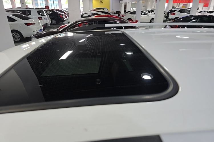 Used CHANGAN OSHAN CX70 2016 1.6L Manual Luxury Model Roof