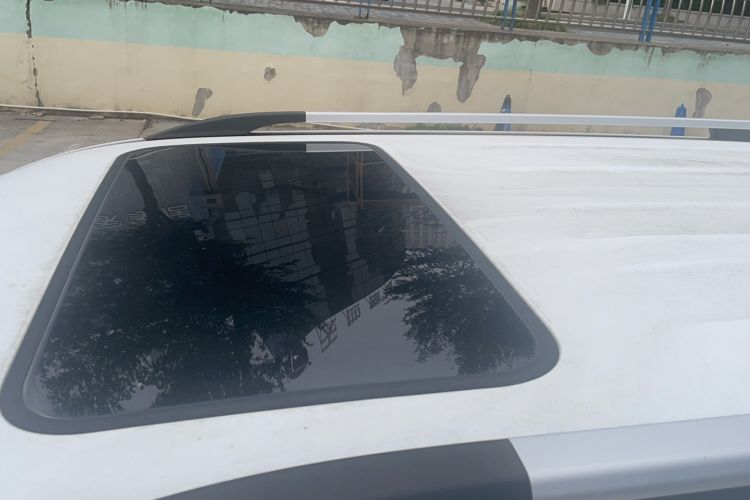 Used CHANGAN OSHAN CX70 2016 1.6L Manual Luxury Model Roof