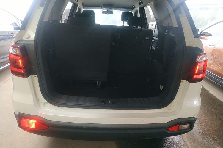Used CHANGAN OSHAN CX70 2016 1.6L Manual Comfort Model Trunk