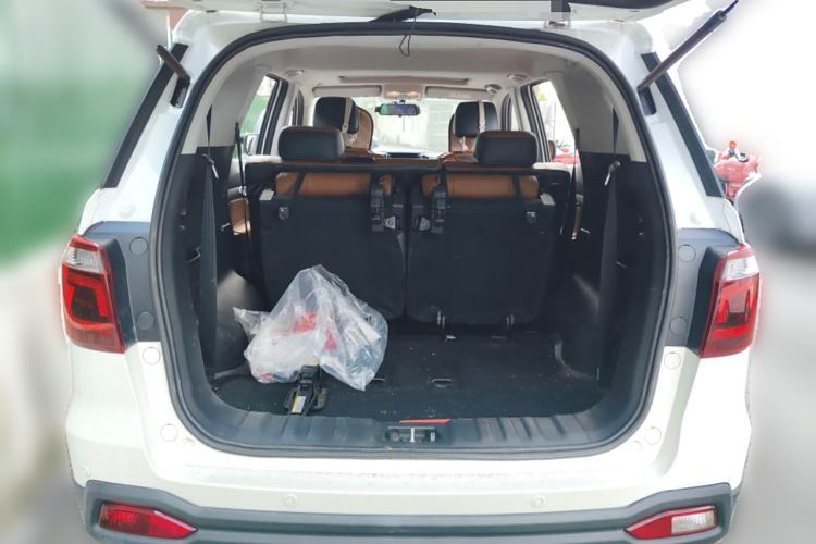 Used CHANGAN OSHAN CX70 2016 1.6L Manual Luxury Model Trunk