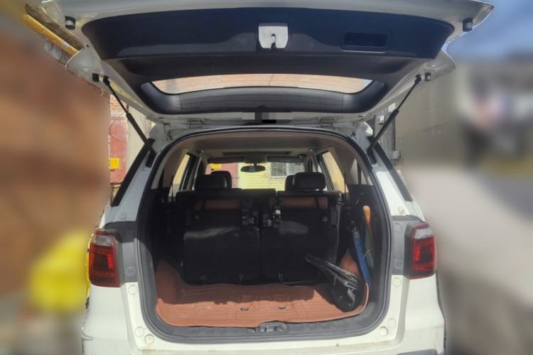 Used CHANGAN OSHAN CX70 2016 1.6L Manual Luxury Model Trunk
