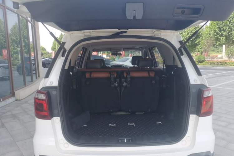 Used CHANGAN OSHAN CX70 2016 1.6L Manual Luxury Model Trunk