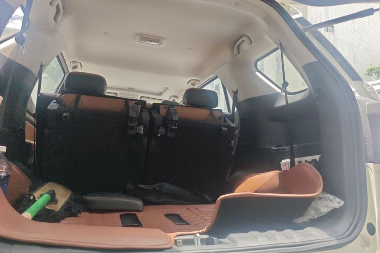 Used CHANGAN OSHAN CX70 2016 1.6L Manual Luxury Model Trunk