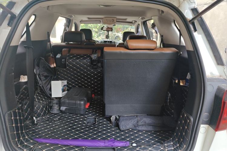 Used CHANGAN OSHAN CX70 2016 1.6L Manual Smart Connect Version Trunk