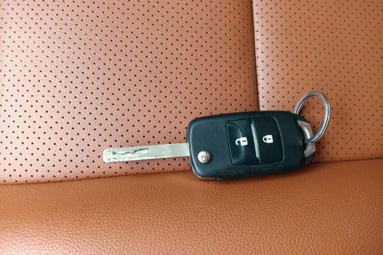 Used CHANGAN OSHAN CX70 2016 1.6L Manual Luxury Model Vehicle Key