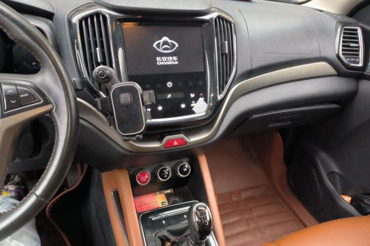 Used CHANGAN OSHAN CX70 2017 CX70T 1.5T Manual High-Performance Edition Audio And AC Panel