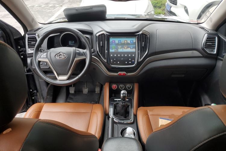 Used CHANGAN OSHAN CX70 2017 Facelifted CX70T 1.5T Manual High-Performance Edition Center Console