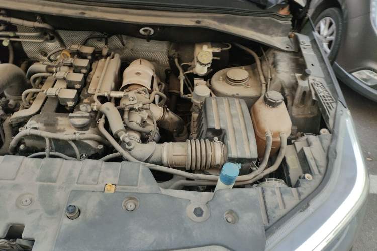 Used CHANGAN OSHAN CX70 2017 CX70T 1.5T Automatic Luxury Edition Engine Bay Left