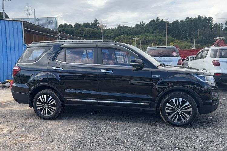 Used CHANGAN OSHAN CX70 2017 CX70T 1.5T Manual High-Performance Edition Exterior 2