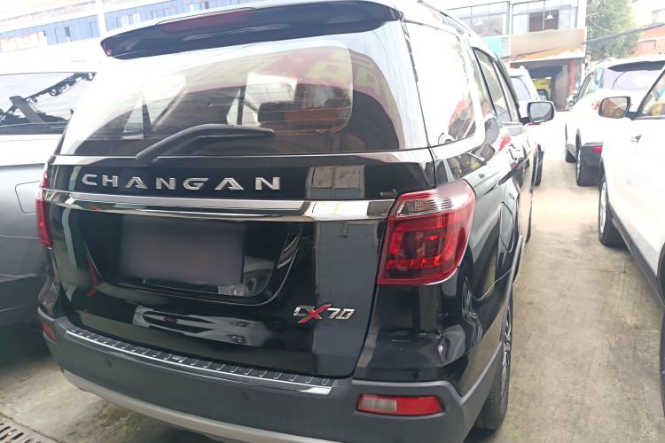 Used CHANGAN OSHAN CX70 2017 Facelifted CX70T 1.5T Manual High-Performance Edition Exterior 4