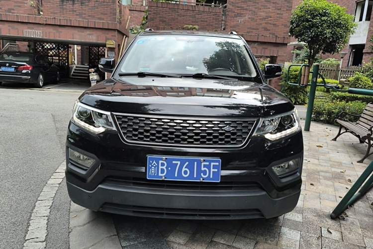 Used CHANGAN OSHAN CX70 2017 CX70T 1.5T Manual High-Performance Edition Front