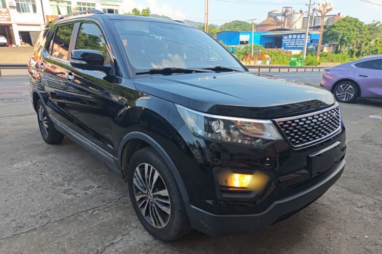 Used CHANGAN OSHAN CX70 2017 CX70T 1.5T Manual High-Performance Edition Front Right 45 Deg
