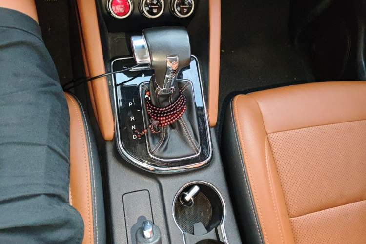 Used CHANGAN OSHAN CX70 2017 CX70T 1.5T Automatic Zunqing Edition Gear Lever