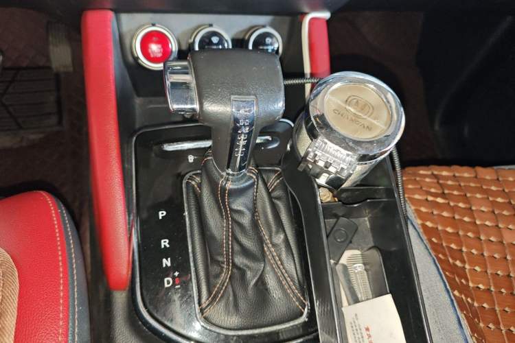 Used CHANGAN OSHAN CX70 2017 CX70T 1.5T Automatic Zunqing Edition Gear Lever