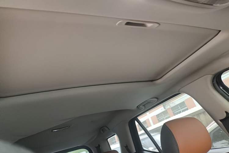 Used CHANGAN OSHAN CX70 2017 CX70T 1.5T Automatic Zunqing Edition Headliner