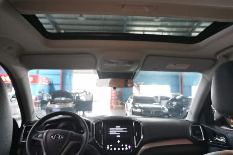 Used CHANGAN OSHAN CX70 2017 CX70T 1.5T Automatic Zunqing Edition Headliner