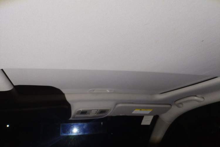 Used CHANGAN OSHAN CX70 2017 CX70T 1.5T Automatic Zunqing Edition Headliner