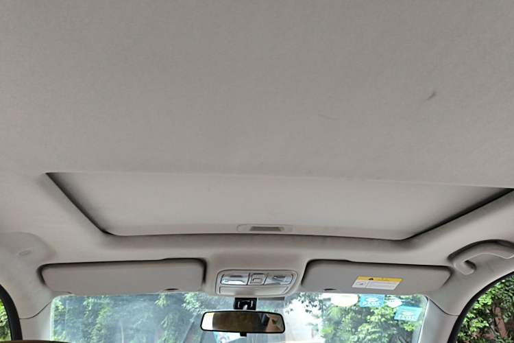Used CHANGAN OSHAN CX70 2017 CX70T 1.5T Manual High-Performance Edition Headliner