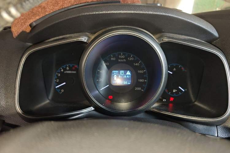 Used CHANGAN OSHAN CX70 2017 CX70T 1.5T Automatic Zunqing Edition Instrument Cluster