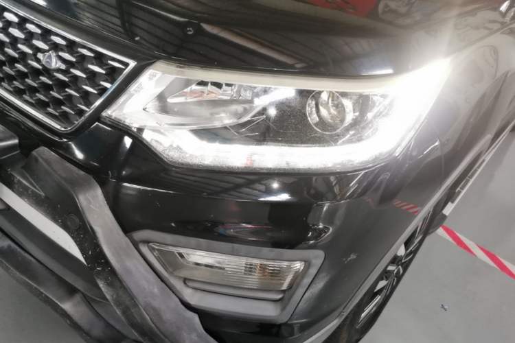 Used CHANGAN OSHAN CX70 2017 CX70T 1.5T Automatic Zunqing Edition Left Front Headlight