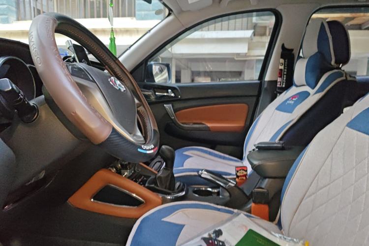 Used CHANGAN OSHAN CX70 2017 Facelifted CX70T 1.5T Manual High-Performance Edition Left Front Seat