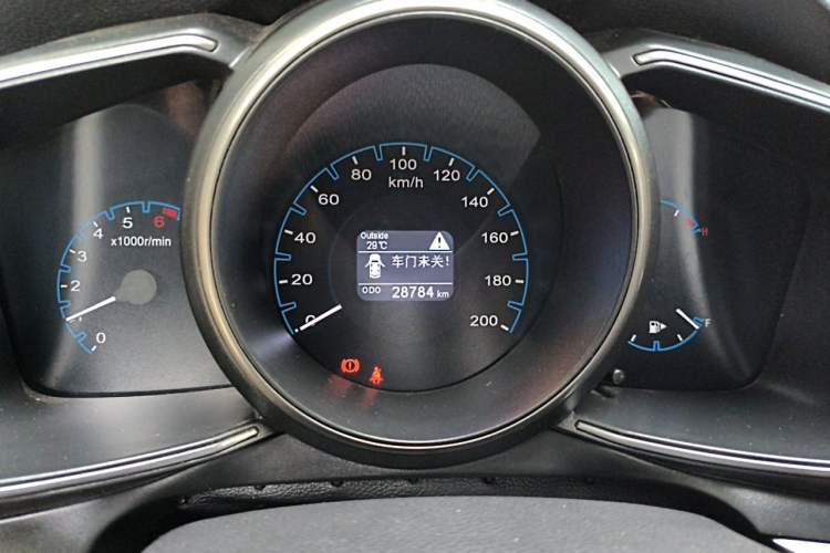 Used CHANGAN OSHAN CX70 2017 CX70T 1.5T Manual High-Performance Edition Odometer Close Up