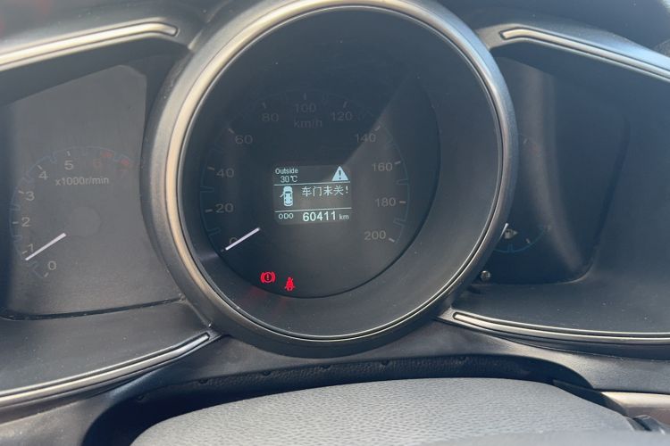 Used CHANGAN OSHAN CX70 2017 CX70T 1.5T Manual High-Performance Edition Odometer Close Up