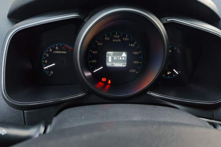 Used CHANGAN OSHAN CX70 2017 Facelifted CX70T 1.5T Manual High-Performance Edition Odometer Close Up
