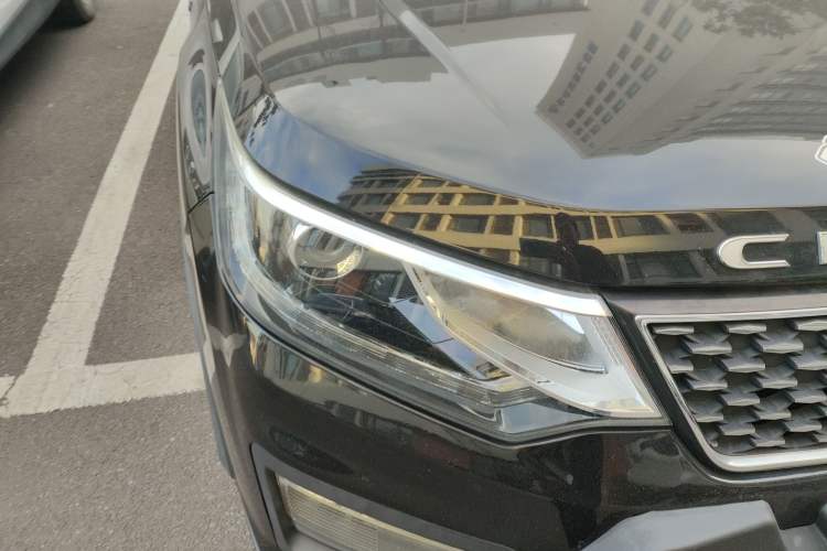 Used CHANGAN OSHAN CX70 2017 CX70T 1.5T Automatic Luxury Edition Right Front Headlight
