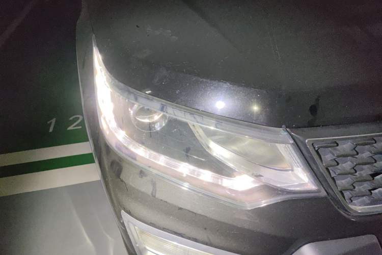 Used CHANGAN OSHAN CX70 2017 CX70T 1.5T Automatic Luxury Edition Right Front Headlight