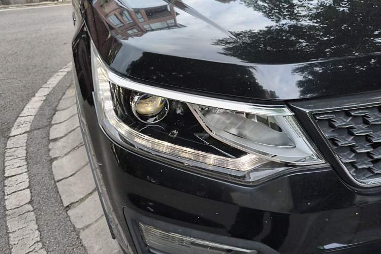 Used CHANGAN OSHAN CX70 2017 CX70T 1.5T Manual High-Performance Edition Right Front Headlight