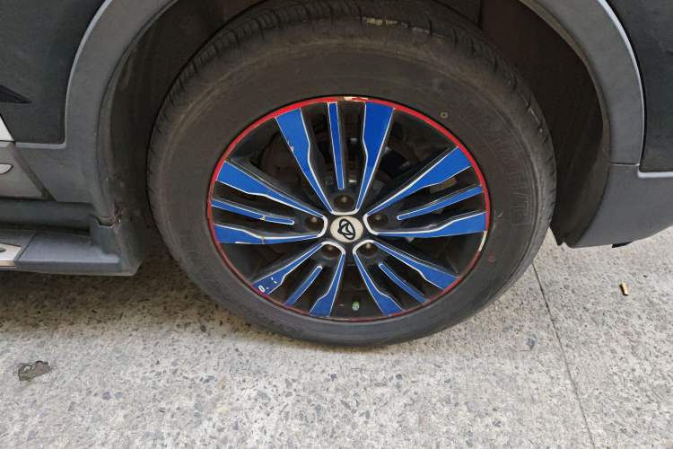 Used CHANGAN OSHAN CX70 2017 Facelifted CX70T 1.5T Manual High-Performance Edition Right Front Wheel Hub