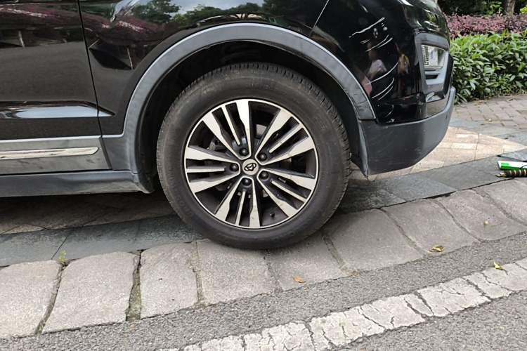 Used CHANGAN OSHAN CX70 2017 CX70T 1.5T Manual High-Performance Edition Right Front Wheel Hub