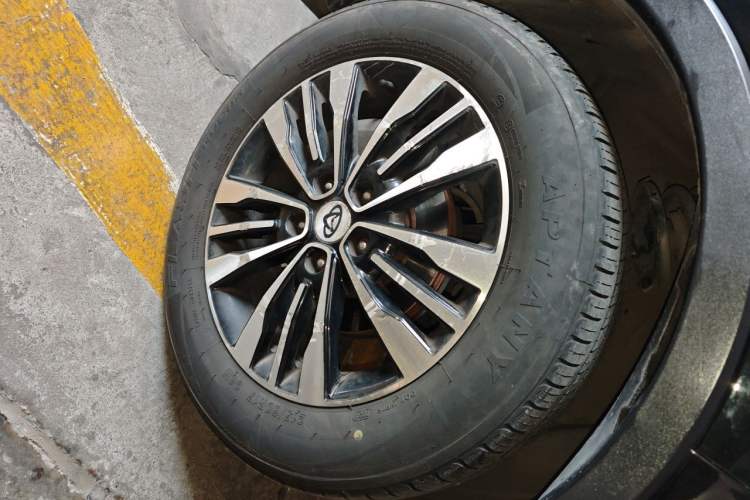 Used CHANGAN OSHAN CX70 2017 CX70T 1.5T Automatic Zunqing Edition Right Front Wheel Hub