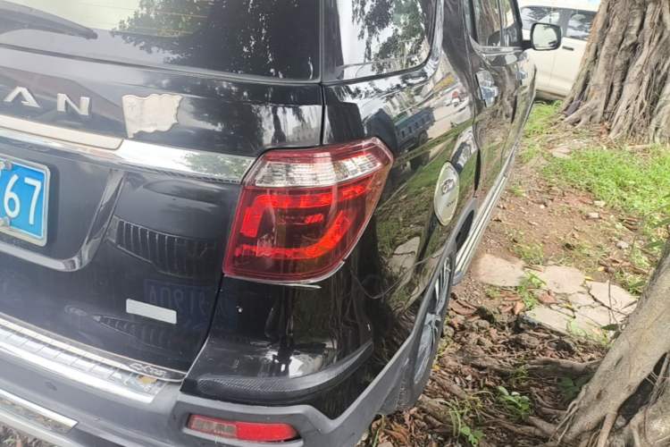 Used CHANGAN OSHAN CX70 2017 CX70T 1.5T Automatic Zunqing Edition Right Rear Taillight