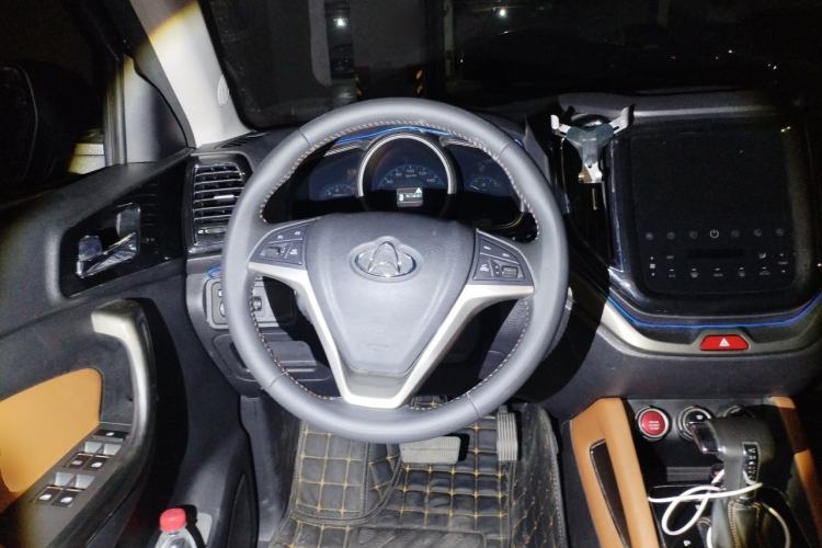 Used CHANGAN OSHAN CX70 2017 CX70T 1.5T Automatic Zunqing Edition Steering Wheel