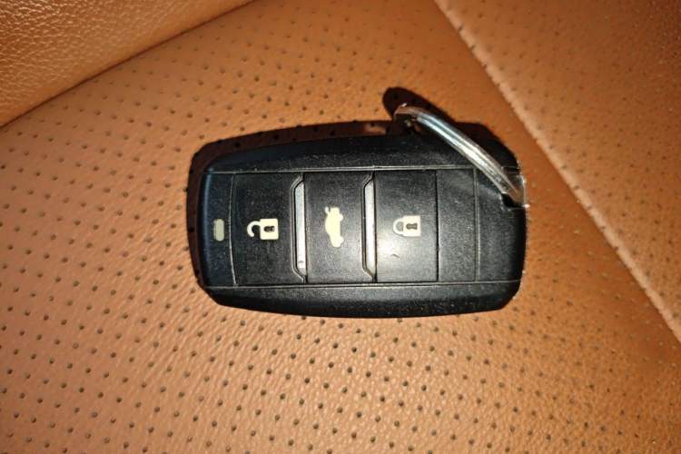 Used CHANGAN OSHAN CX70 2017 CX70T 1.5T Automatic Zunqing Edition Vehicle Key