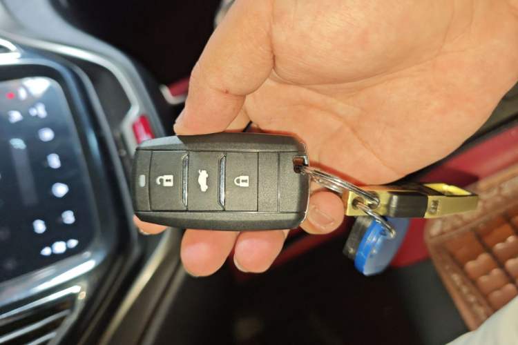 Used CHANGAN OSHAN CX70 2017 CX70T 1.5T Automatic Zunqing Edition Vehicle Key