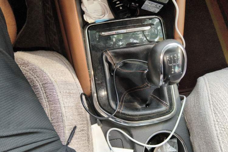 Used CHANGAN OSHAN CX70 2017 CX70T 1.5T Manual High-Performance Edition Gear Lever