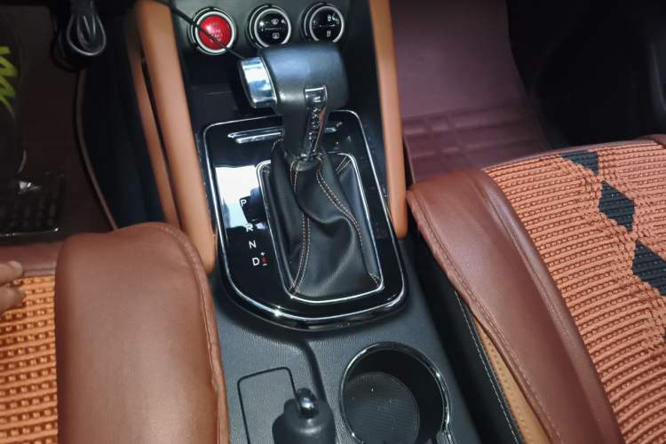 Used CHANGAN OSHAN CX70 2017 CX70T 1.5T Automatic Luxury Edition Gear Lever