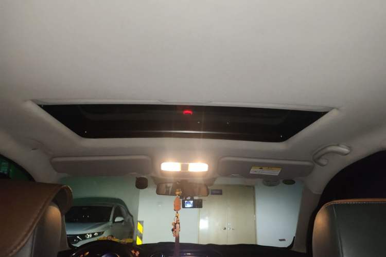 Used CHANGAN OSHAN CX70 2017 CX70T 1.5T Manual High-Performance Edition Headliner