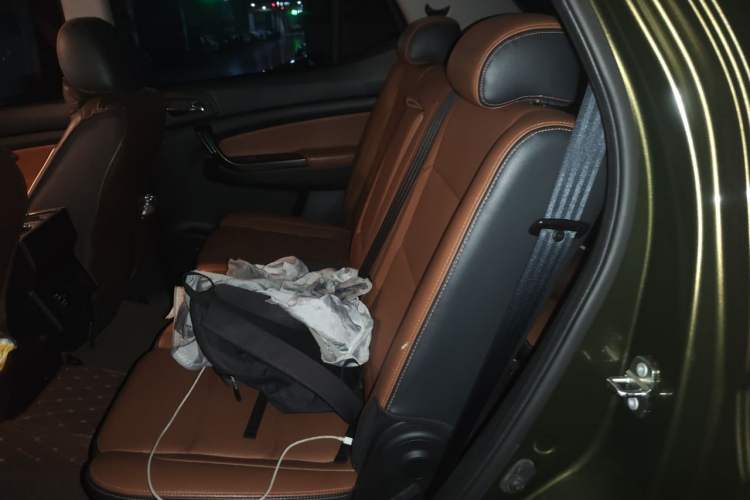 Used CHANGAN OSHAN CX70 2017 CX70T 1.5T Manual High-Performance Edition Left Rear Seat