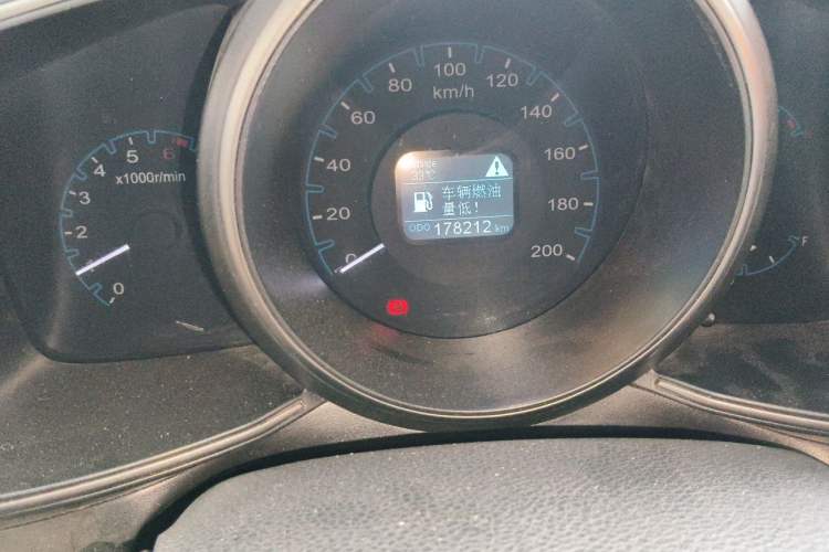 Used CHANGAN OSHAN CX70 2017 CX70T 1.5T Manual High-Performance Edition Odometer Close Up