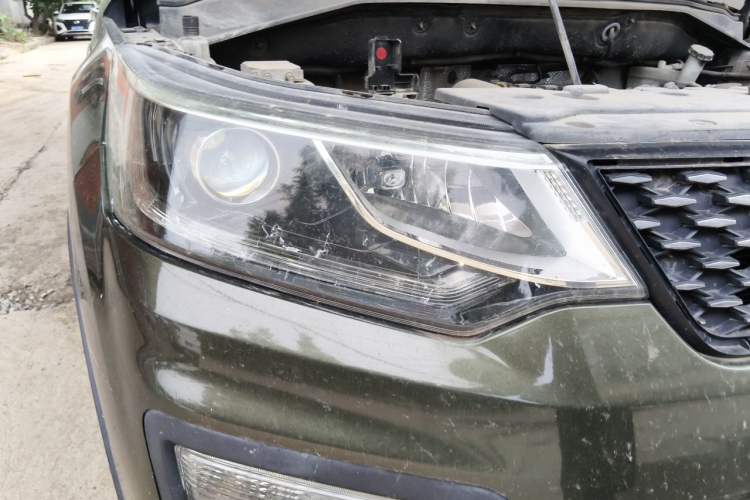 Used CHANGAN OSHAN CX70 2017 CX70T 1.5T Manual High-Performance Edition Right Front Headlight