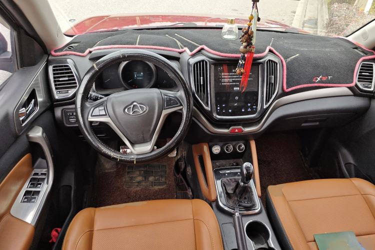 Used CHANGAN OSHAN CX70 2017 Facelifted CX70T 1.5T Manual High-Performance Edition Center Console