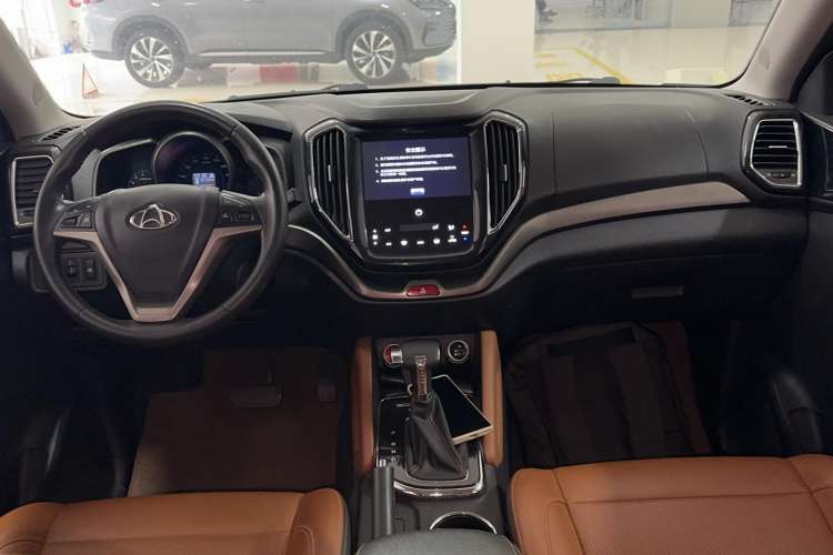 Used CHANGAN OSHAN CX70 2017 CX70T 1.5T Automatic Zunqing Edition Center Console