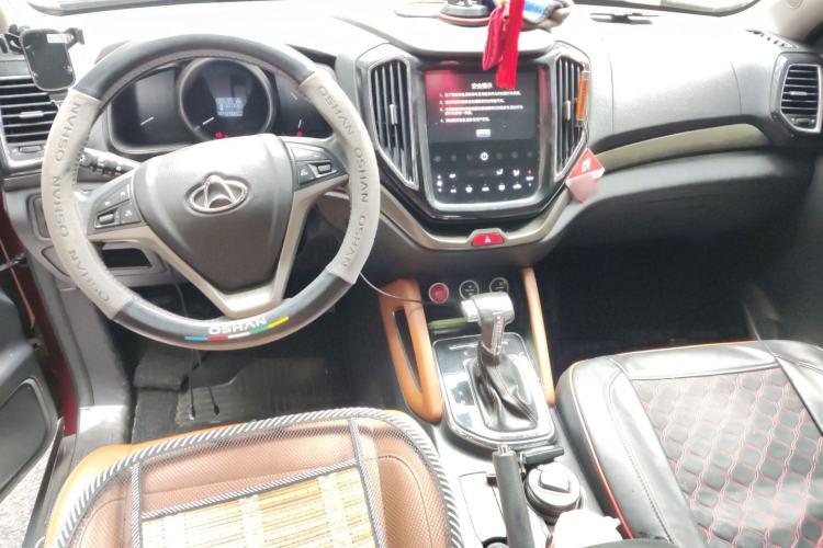 Used CHANGAN OSHAN CX70 2017 CX70T 1.5T Automatic Zunqing Edition Center Console